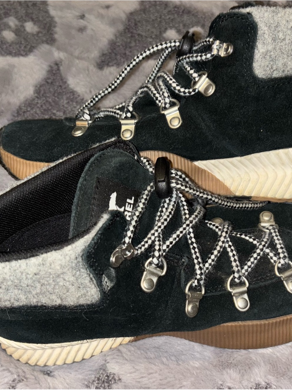 Sorel Black Suede Lace-Up Boots with Gray Felt Collar
